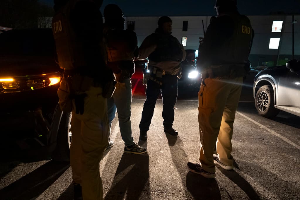 Operativo de ICE en Valrico: Arrestan a seis hondureños en su propio vecindario