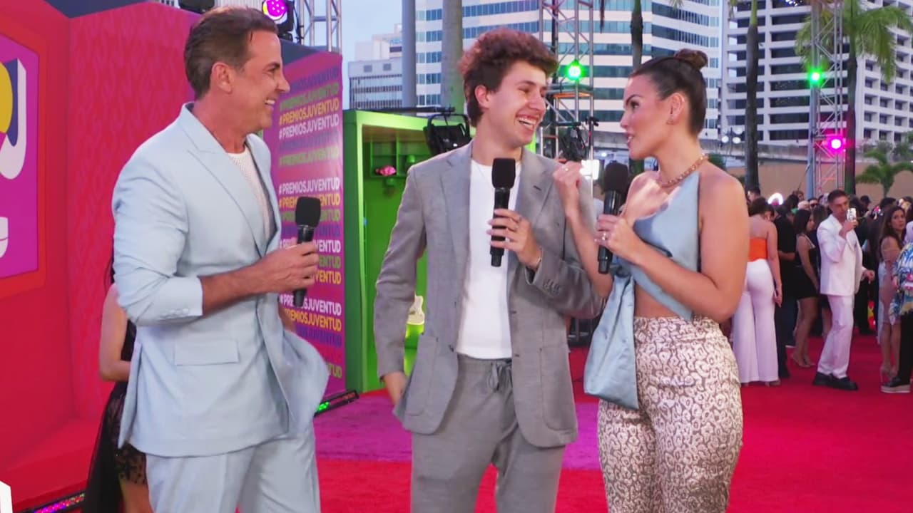 Premios Juventud 2022: Juanpa Zurita confiesa por qué Karina Banda y Carlos Ponce son inspiración para él y Macarena Achaga