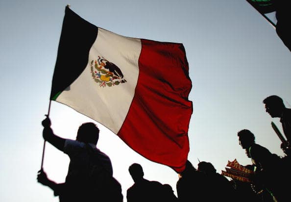 México — Oxnard | 
<a href="https://consulmex.sre.gob.mx/oxnard/index.php/inicio" target="_blank">Sitio web </a>
<br>3151 West Fifth Street Suite E-100
<br>Oxnard CA 93030 
<br>Teléfono: (805) 984-8738 
<br>Correo: consul@consulmexoxnard.com