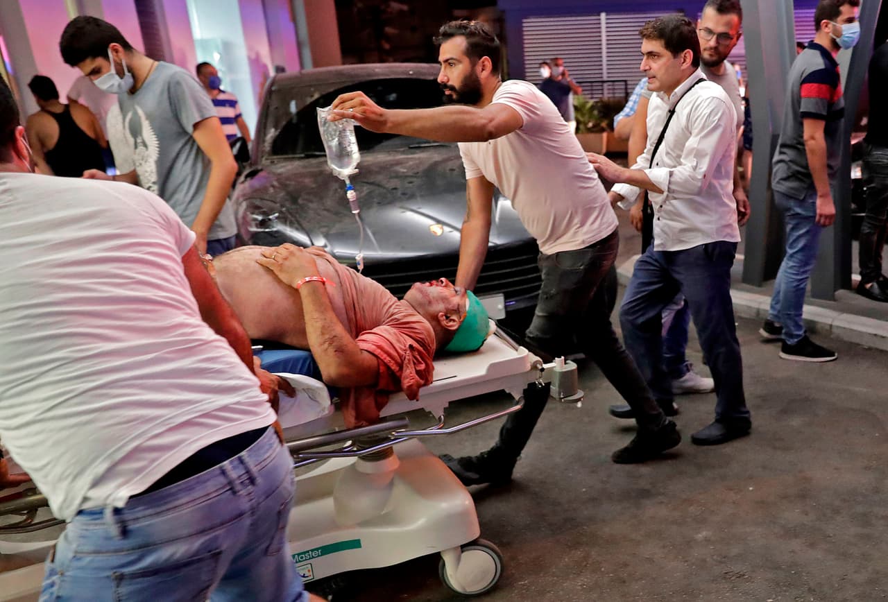 Según los últimos reportes de los oficiales al menos 137 personas perdieron la vida y cerca de 5,000 resultaron heridas por la explosión en Beirut.