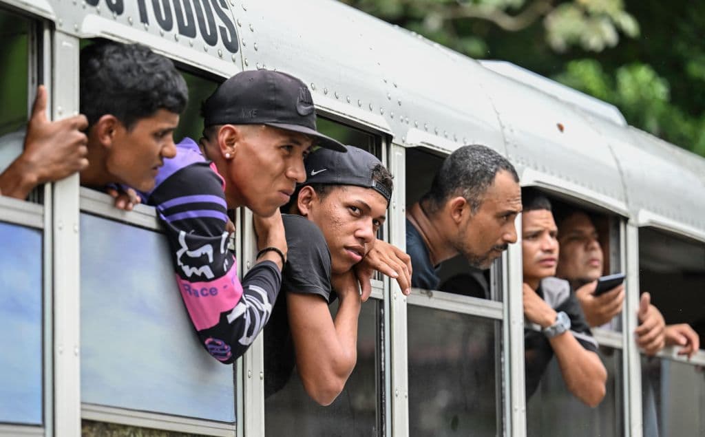 "Me voy": arrecia el temor a nueva ola migratoria tras las disputadas elecciones en Venezuela