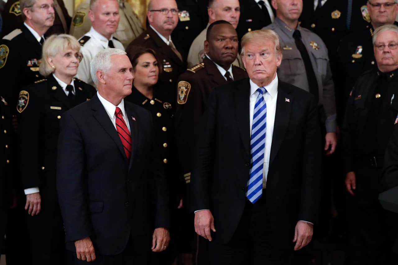 Qué es la Enmienda 25 con la que algunos en la Casa Blanca sugirieron destituir a Trump