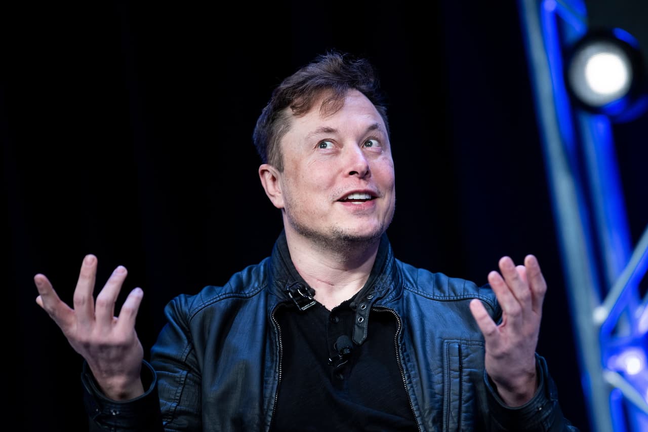 Tesla reducirá el personal en un 10% y pausará las contrataciones, según reportes