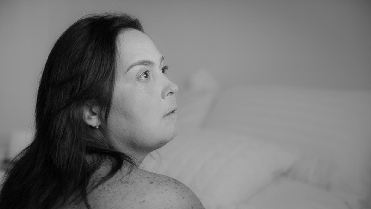 Cuando la piel de María Margarita Gamboa comenzó a endurecerse no se imaginaba que la causa era una extraña enfermedad que afectaría sus pulmones hasta dejarla sin la capacidad de respirar. Así lo 
<a href="http://www.univision.com/noticias/esclerodermia/vivir-con-la-enfermedad-de-la-mujer-de-piedra-mi-cara-tenia-aspecto-de-mascara">contó a Univision Salud</a> esta mujer cuya afección pulmonar hacía de su cara una máscara y su piel se puso dura, como la de una estatua de sal.