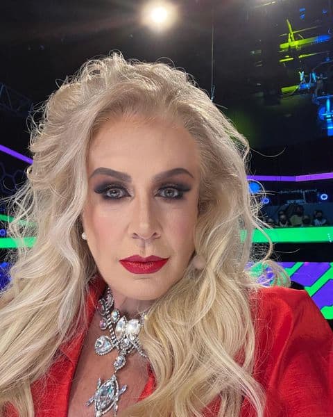 "Para mí fue 
<b>muy difícil trabajar con una persona tan silvestre</b>, tan reactiva, que se ponía todos los sacos", declaró Laura Zapata al respecto.
<br>