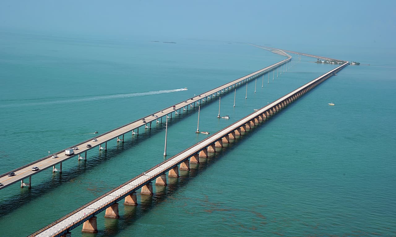 <b>Puesto 13. Autopista Estados Unidos 1 (US-1).</b> 
<b>32.9</b> 
<b>muertes por cada 100 millas. </b>Sus 2,377 millas recorren la costa este del país, desde Florida a Maine. Tuvo 782 accidentes fatales.