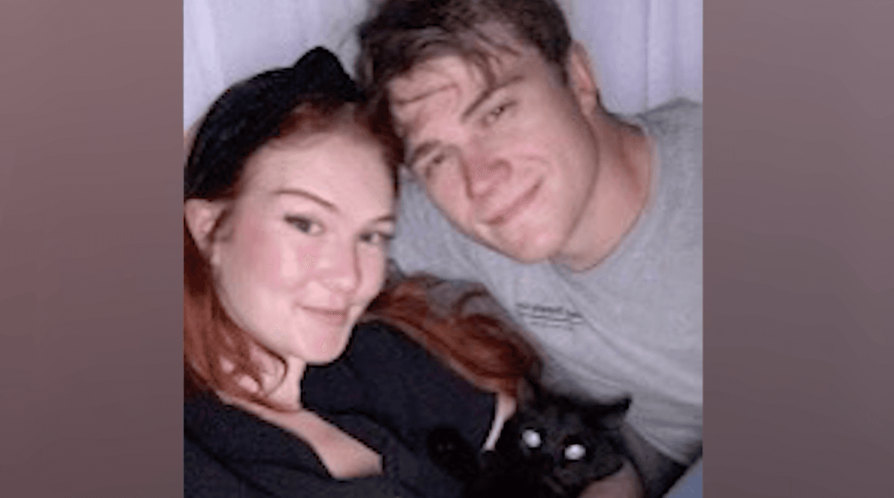 La viuda de Knauss expresó que su esposo era "más que un soldado". Juntos desde que tenían 15 años de edad, Alena y el soldado se casaron en 2016, 
<b>el mismo año en que se alistó al Ejército. </b>"No fue suficiente tiempo y siempre me habrán robado ese tiempo, pero todo el tiempo que tuvimos fue maravilloso", agregó la joven de 23 años.