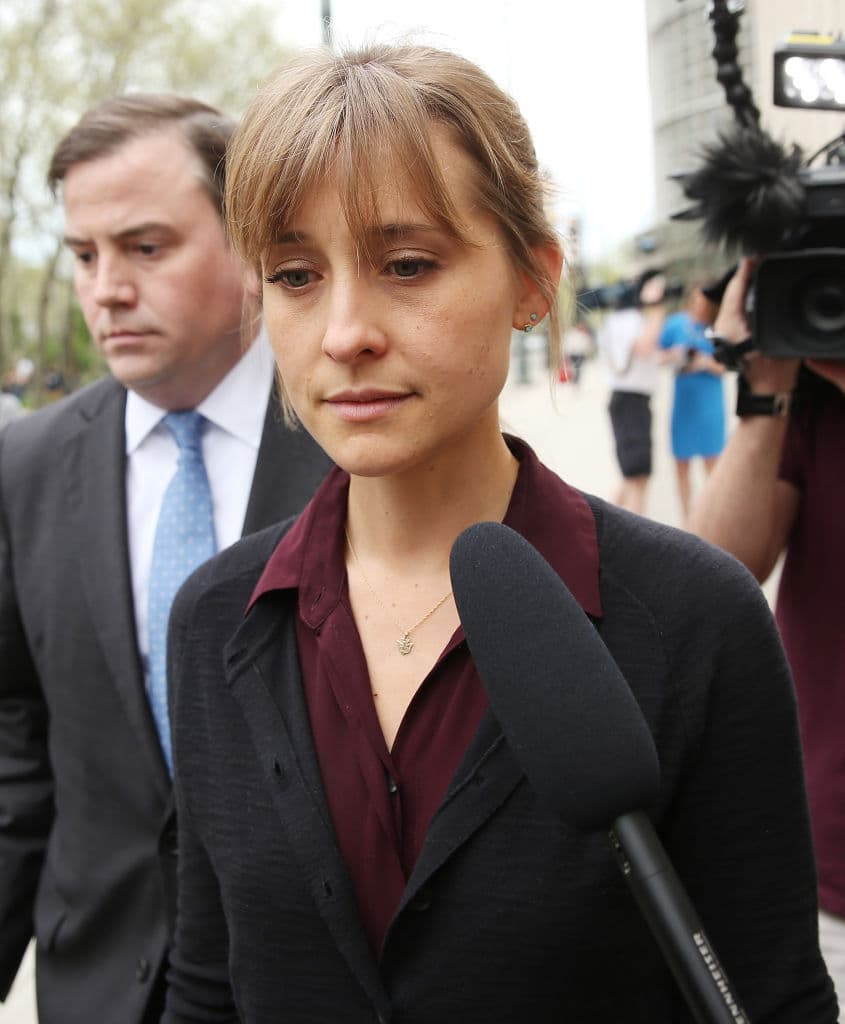 Mack fue encontrada culpable en 2021 y sentenciada a tres años de prisión.