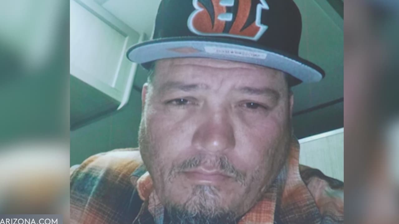 Identifican como Ronald Andrew Baquera Jr. al hombre hispano que murió sepultado bajo tierra tras accidente laboral