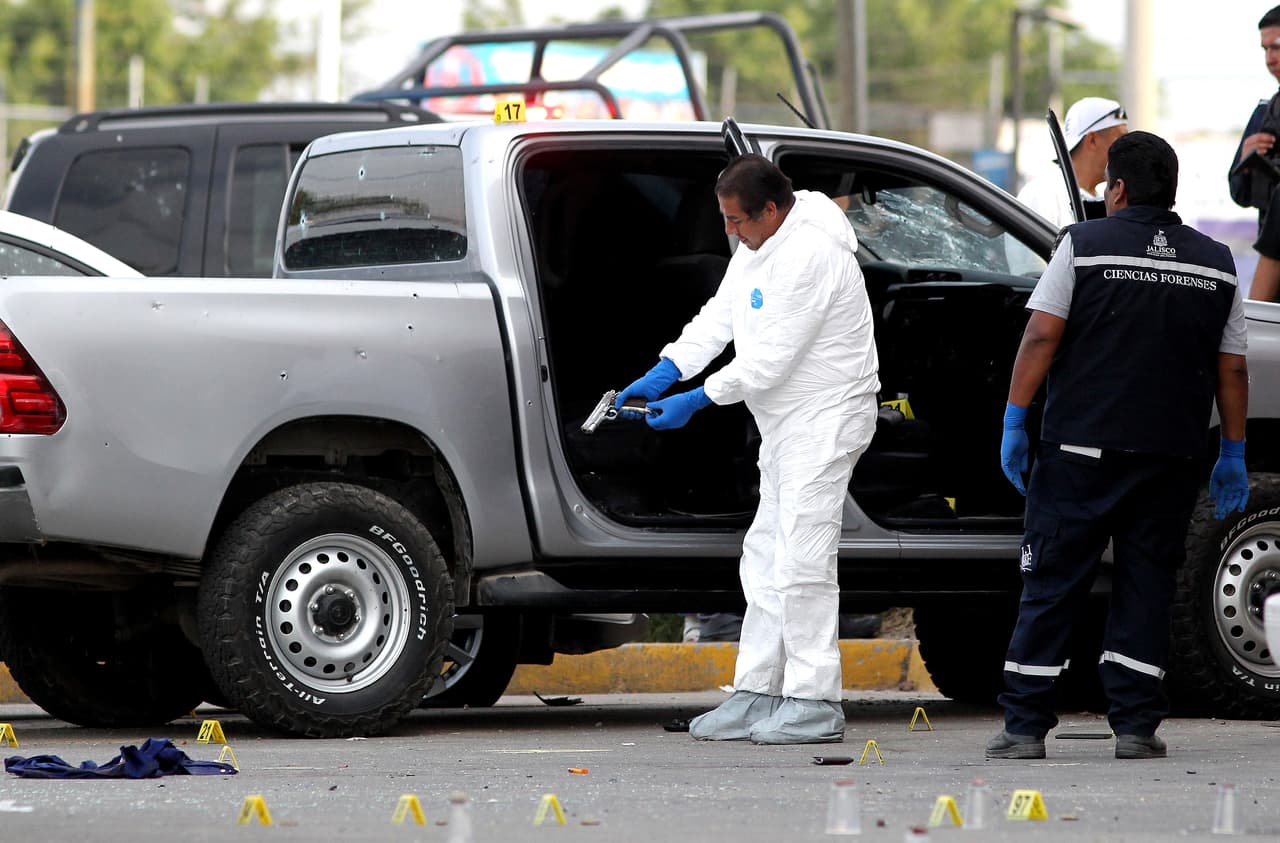 Por estados, la Ciudad de México tiene el mayor número de grupos criminales: 51. “Muchos de ellos se refieren a pequeñas bandas delictivas dedicadas al narcomenudeo y a la delincuencia común. Sin embargo, hay registros de grupos del crimen organizado como el CJNG, el Cartel de los Beltrán Leyva y La Familia Michoacana”, advierte el informe.