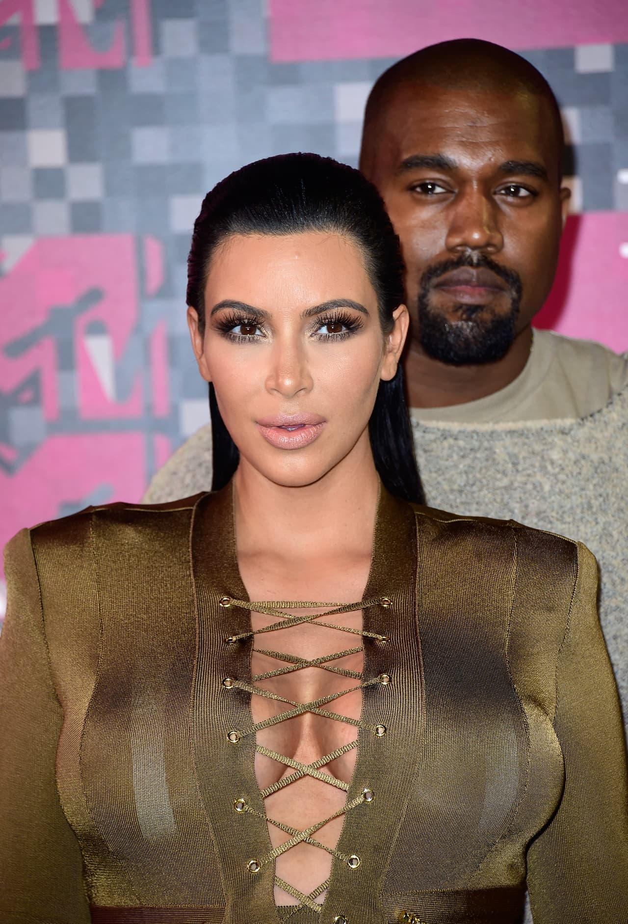 Cuanto Kanye West se enteró de la detención de A$AP Rocky, habló con su esposa que a su vez contactó al yerno de Donald Trump: Jared Kushner.