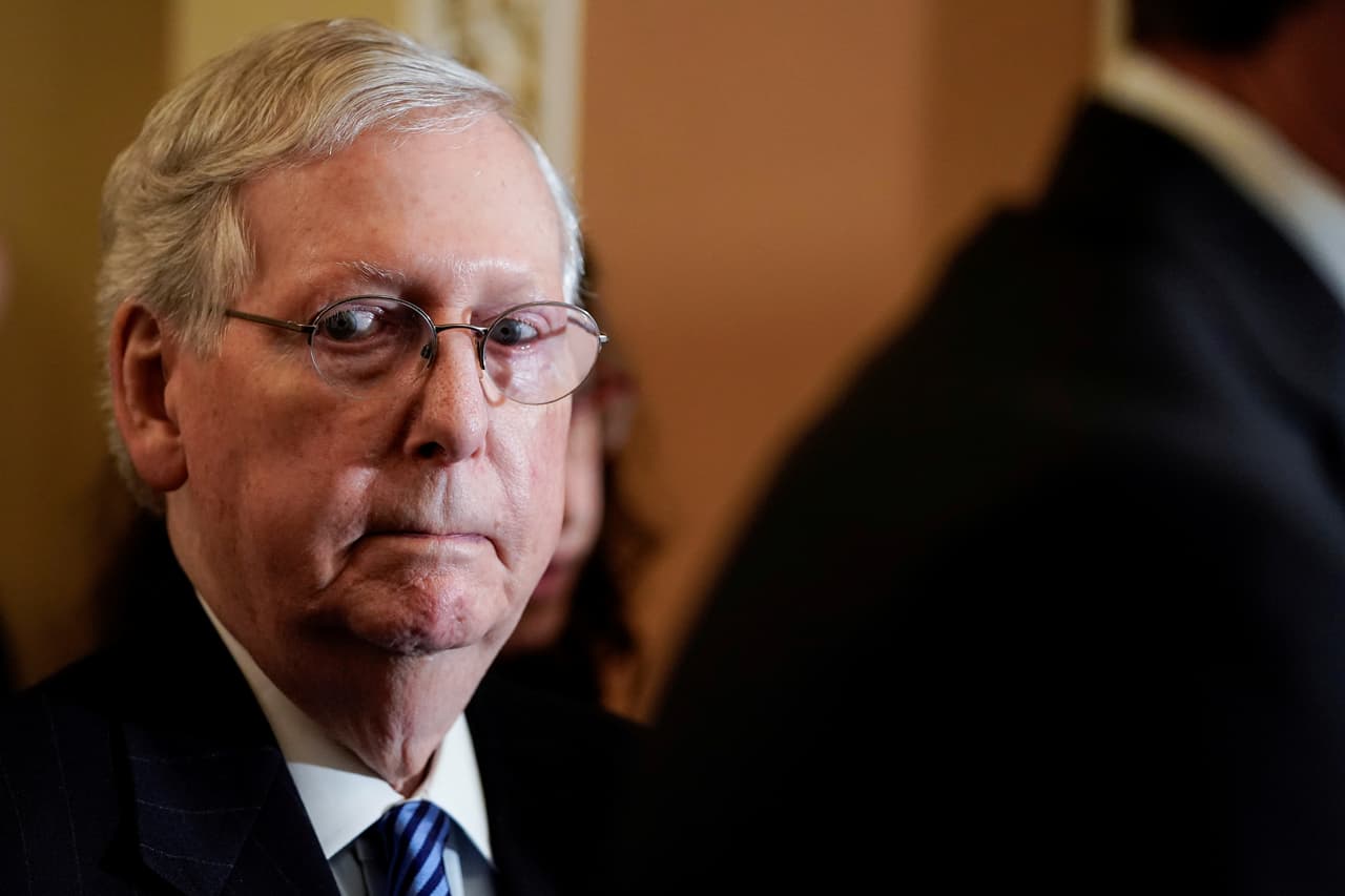 McConnell anuncia su retiro, poniendo fin a una larga carrera como líder republicano en el Senado
