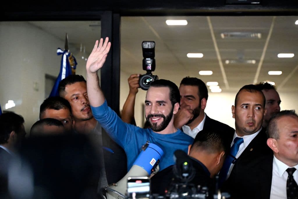 Bukele lanza su controvertida candidatura para la reelección en El Salvador que algunos consideran inconstitucional