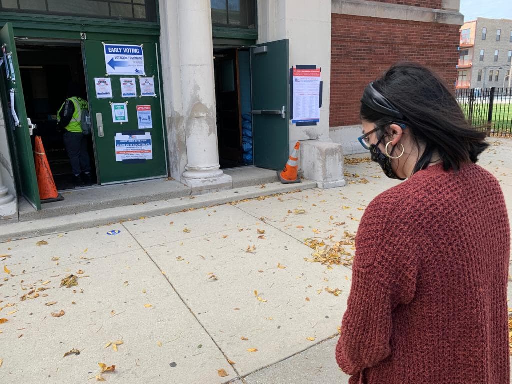Hasta las 10 de la mañana de este miércoles ya habían votado de forma presencial en Chicago 13,365 personas.