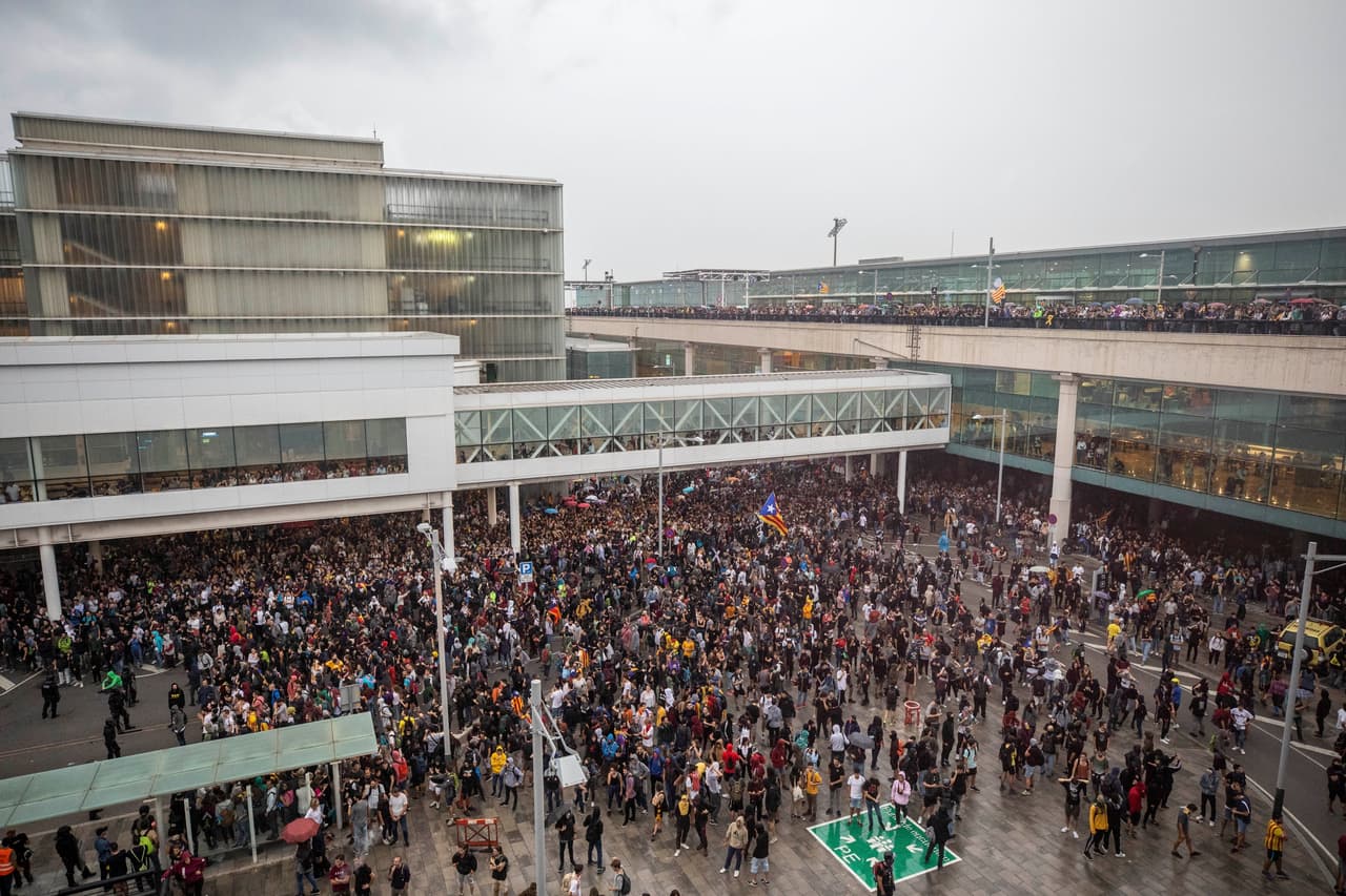 Así lucía el aeropuerto de El Prat airport durante las protestas.