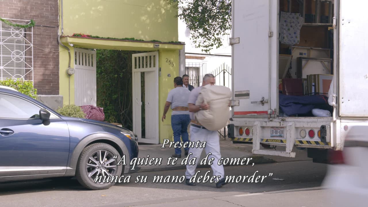 Como Dice el Dicho - 'A quien te da de comer, nunca su mano debes'