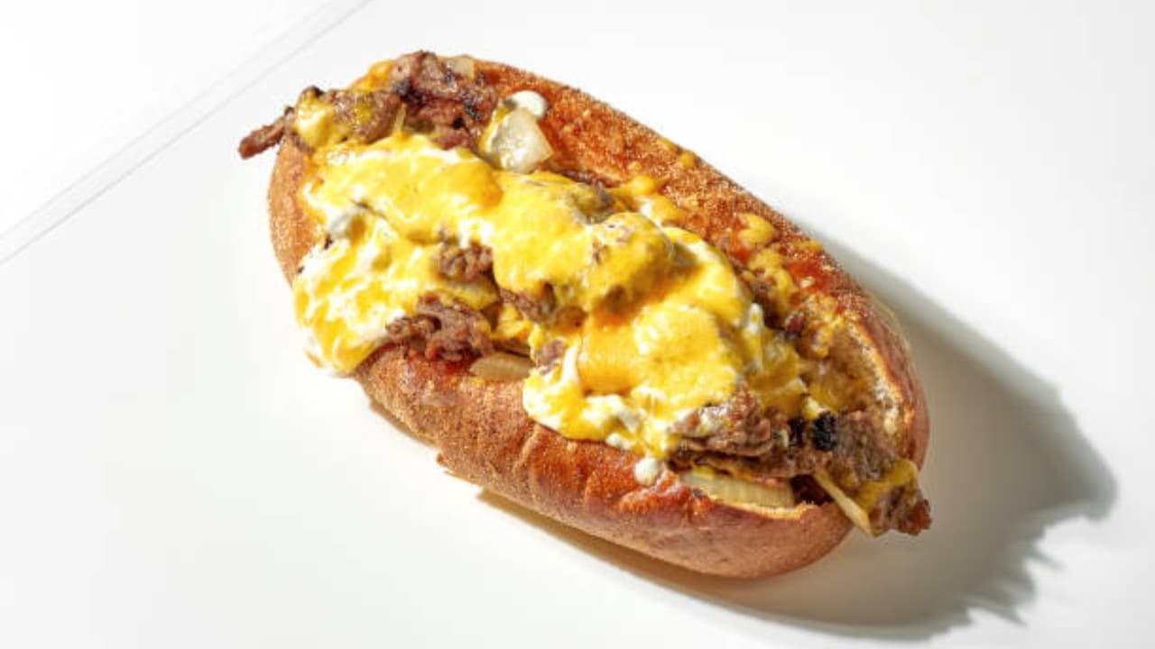 Aumento en la carne hace peligrar al famoso Philly Cheesesteak; ¿cuánto ha incrementado el precio?
