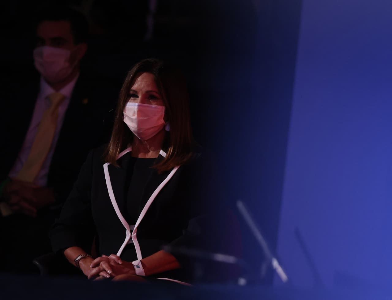 Karen Pence durante el encuentro entre los candidatos a vicepresidente.