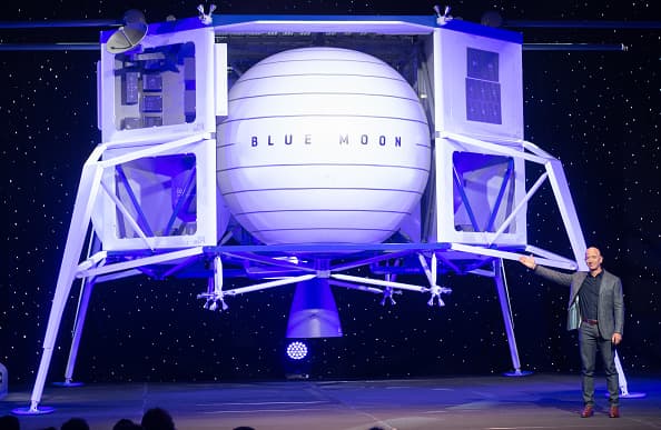 Jeff Bezos, Richard Branson y Elon Musk: la nueva carrera espacial del siglo XXI es entre grandes magnates (y sus grandes egos)