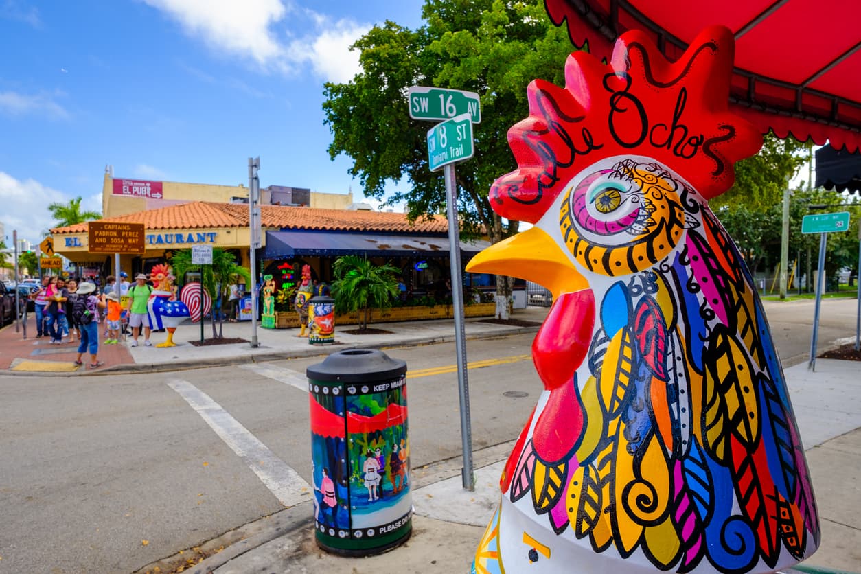 <b>#50 – Miami, FL. </b>
<br>Es la quinta área metropolitana con más indocumentados en EEUU, y aún así sólo alcanzó unos bajos 40 puntos tras deshacerse de su estatus de 'ciudad santuario' en 2017.