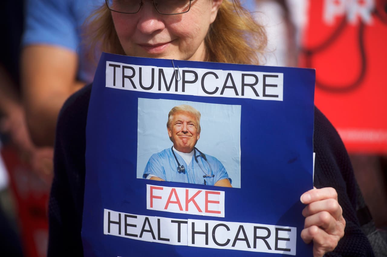 Por qué el presidente no quiere que llamen Trumpcare a la ley que podría sustituir a Obamacare