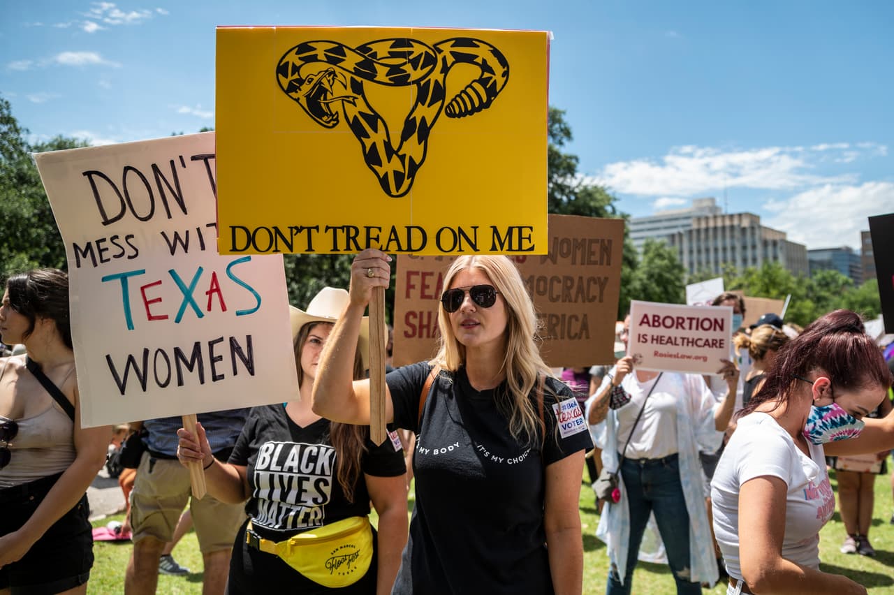 Uber y Lift anuncian que pagarán multas impuestas a sus conductores bajo ley antiaborto de Texas