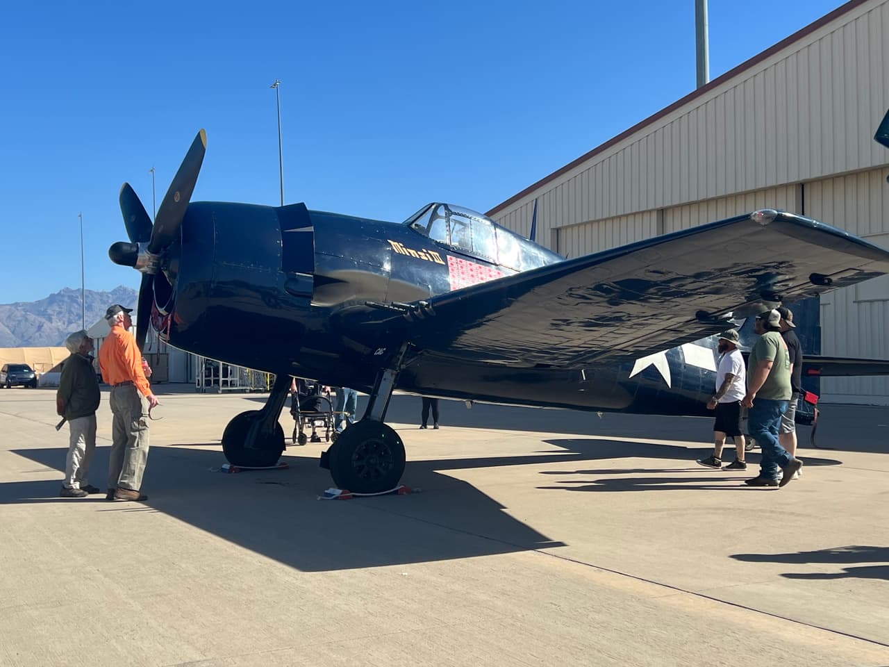 Aviones antiguos y modernos en la exhibición de la que pudieron disfrutar los asistentes.
