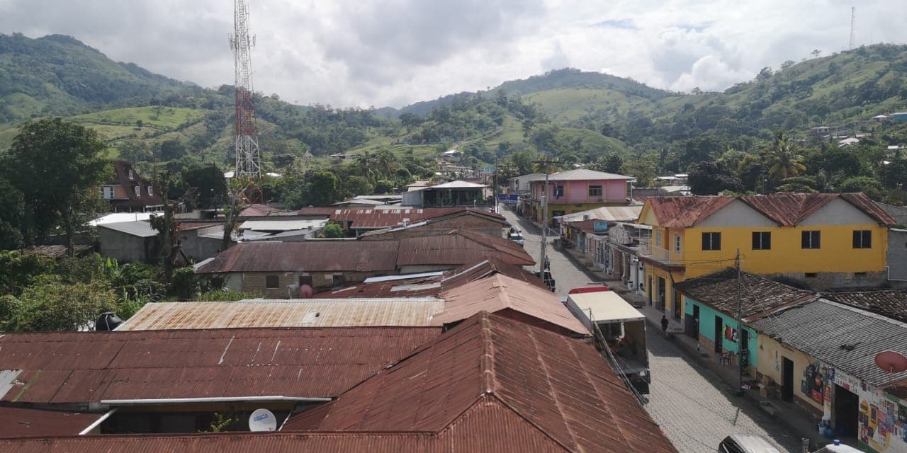 Vista de las calles de El Paraíso, un pueblo de 10,000 habitantes. Los narcotraficantes aprovecharon su ubicación estratégica cerca de la frontera con Guatemala para contrabandear cocaína destinada a Estados Unidos.