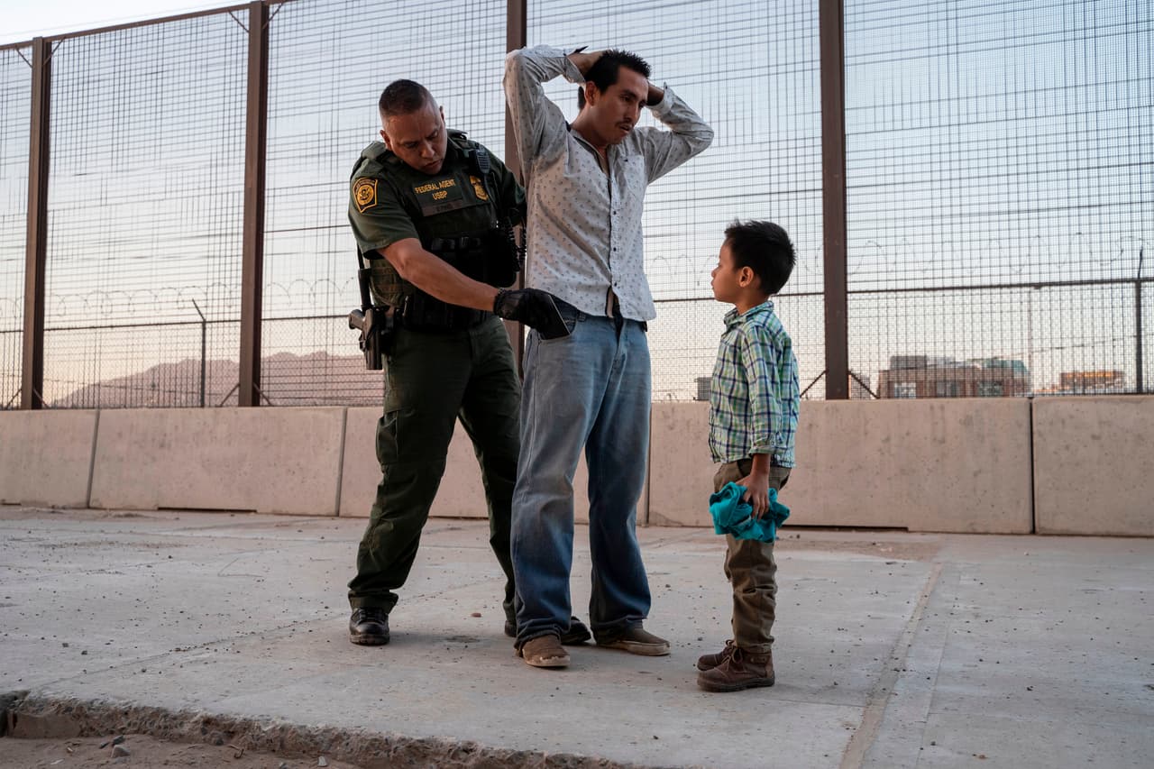 En qué consiste el plan de Biden para procesar a menores no acompañados en la frontera