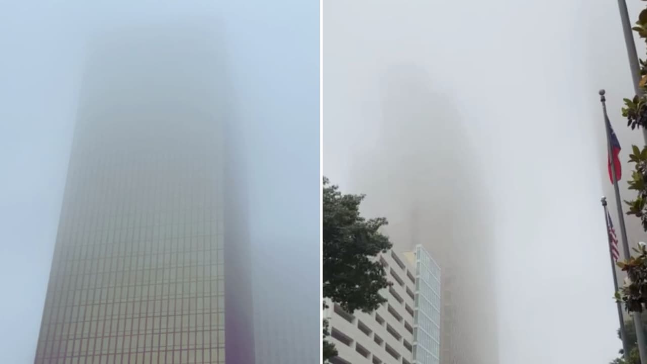 <b>Tras <a href="https://www.univision.com/local/dallas-kuvn/tornados-tormentas-severas-texas-condados-hill-navarro-fotos" target="_blank">una serie de tormentas que azotaron el estado de la Estrella Solitaria</a></b> durante el fin de semana, el lunes amaneció con una sorpresa para los habitantes del Metroplex. 
<b>Una densa niebla envolvió el centro de Dallas</b>, convirtiendo la ciudad en un paisaje surrealista.