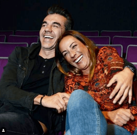 A través de la redes sociales El Vítor hace reír a sus seguidores con divertidos videos junto a Consuelo Duval, con quien lleva varios meses de gira por Estados Unidos.