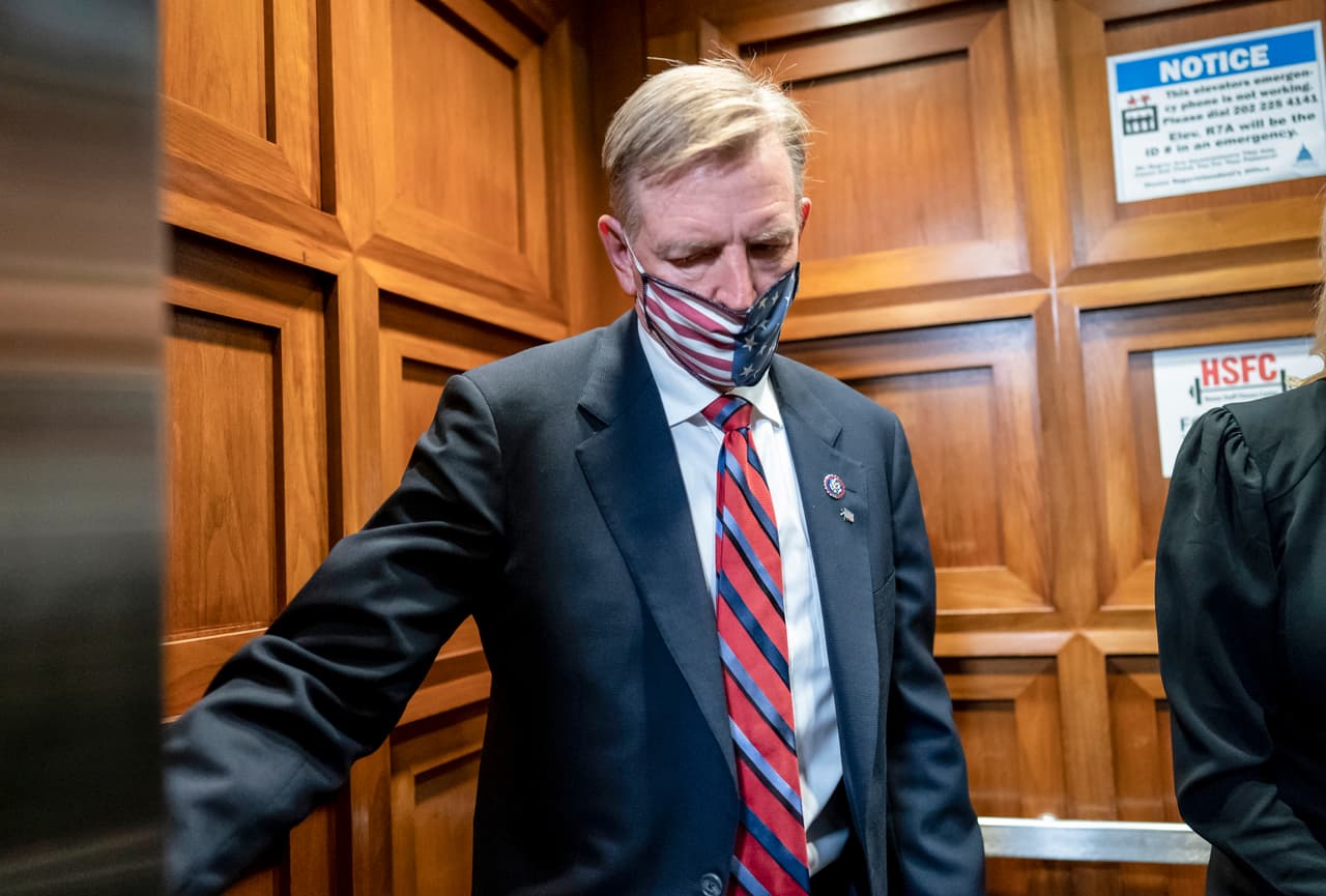 Cámara Baja censura al republicano que 'mató' a Ocasio-Cortez en un video animado