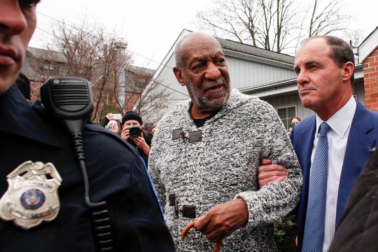 El juez del municipio le leyó los cargos en su contra y Cosby rechazó pronunciarse si es culpable o inocente, como está en sus derechos.