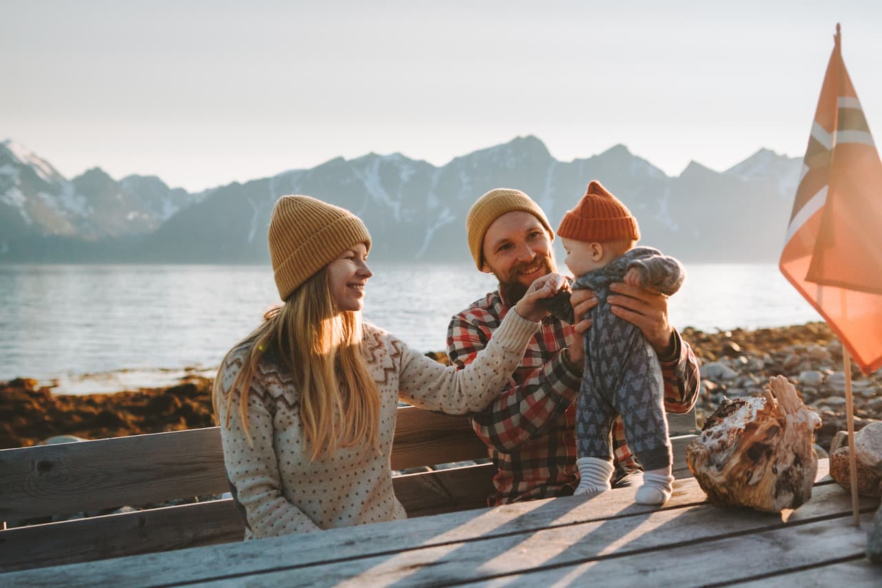 <b>Puesto 8: Noruega</b>
<br>
<br>
<b>Noruega tiene un sistema de bienestar gubernamental muy bien administrado y una economía próspera e inclusiva. La felicidad general es entendida como un bien común.</b> Como todos los países nórdicos, Noruega siempre se encuentra entre los primeros de la lista.
<br>
