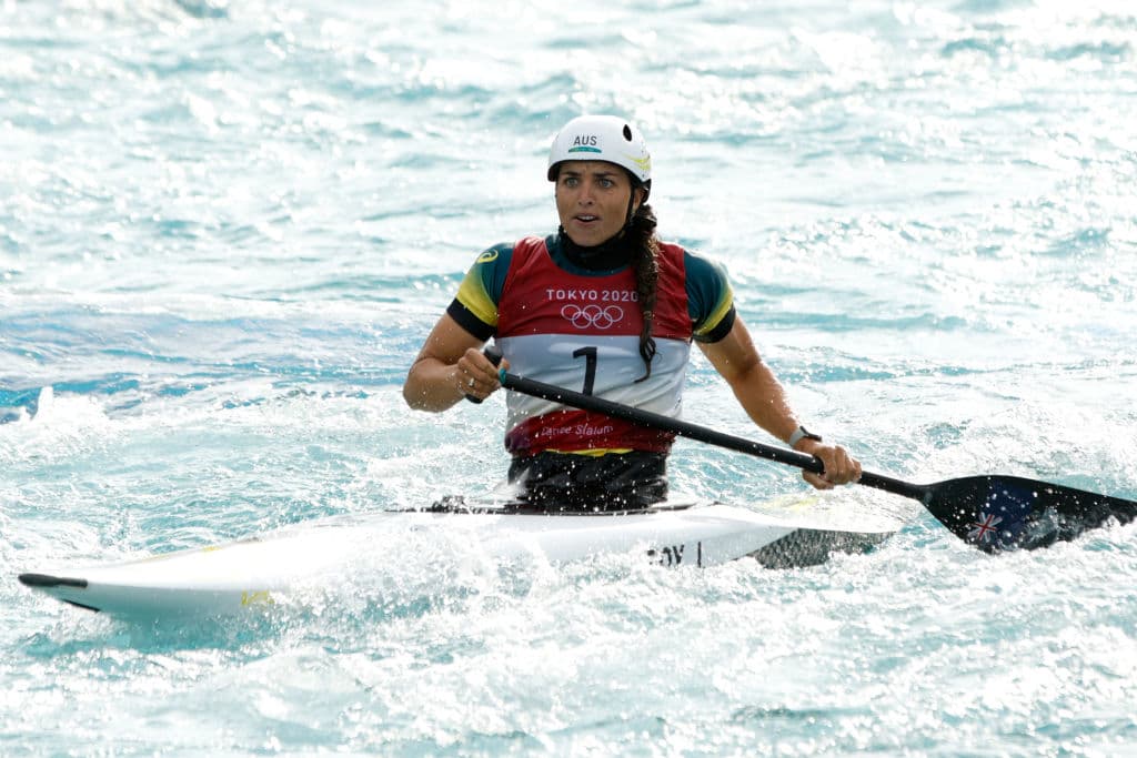 Gana el oro olímpico en canotaje tras arreglar su kayak usando un condón