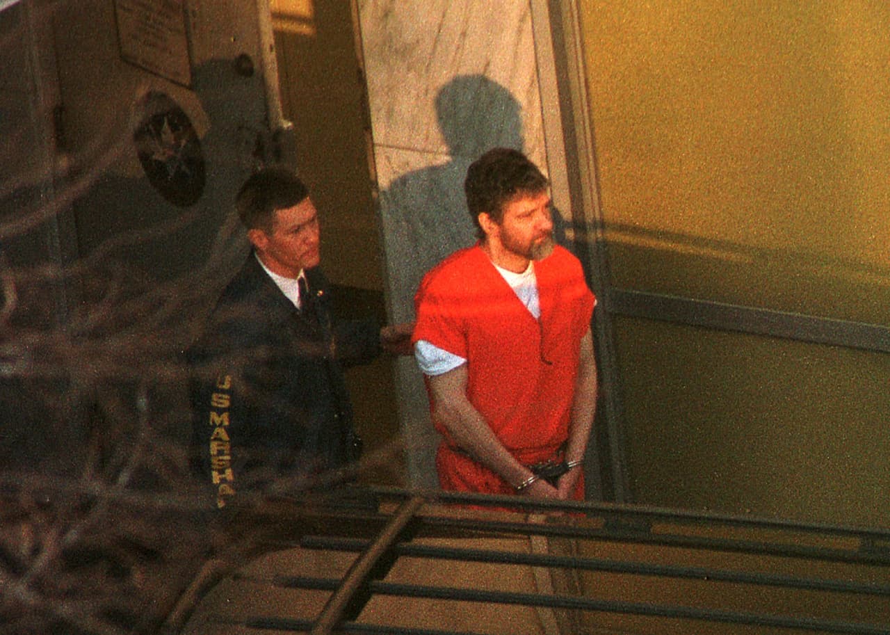 Quién era ‘Unabomber’, el terrorista estadounidense que desató la cacería policial más grande del país