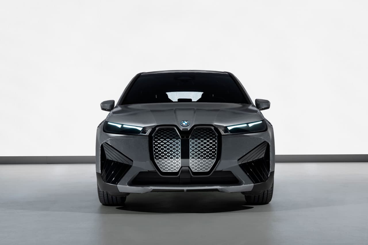 BMW iX Flow Concept