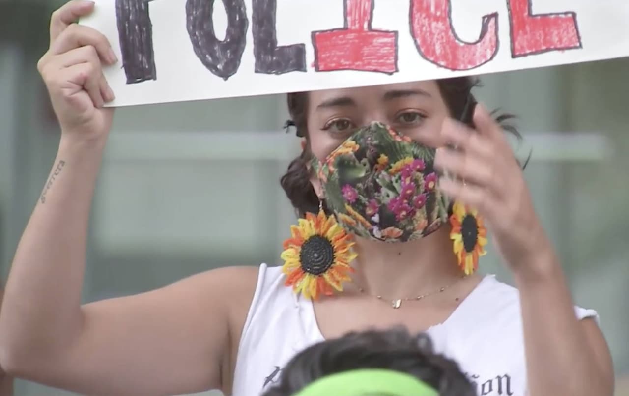 El alcalde de Los Ángeles, 
<b>Eric Garcetti</b>, se unió a la celebración y dijo que "el resultado de la Corte Suprema sobre DACA manda un poderoso mensaje: 
<b>este país y esta ciudad le pertenecen a los Soñadores".</b>