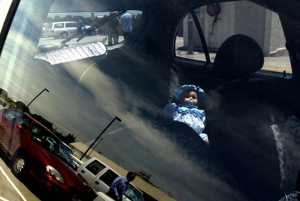 Hacen llamado ante aumento de muertes de niños olvidados en vehículos durante altas temperaturas 