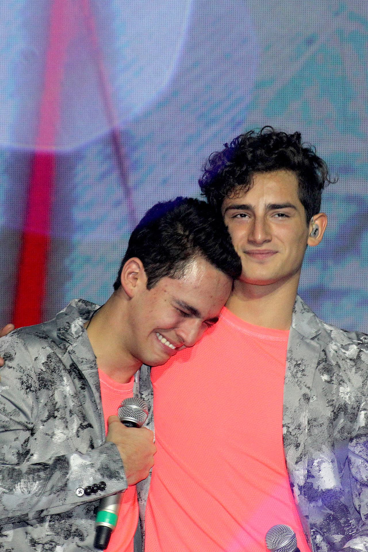 La pareja de jóvenes fueron un suceso con sus personajes, los cuales eran llamados por sus fans como
<b><a href="https://www.univision.com/famosos/juliantina-y-aristemo-las-parejas-gay-mas-famosas-de-las-telenovelas-compartiran-pantalla-fotos" target="_blank"> los 'Aristemo'</a></b>, en alusión a sus nombres. 
<br>
