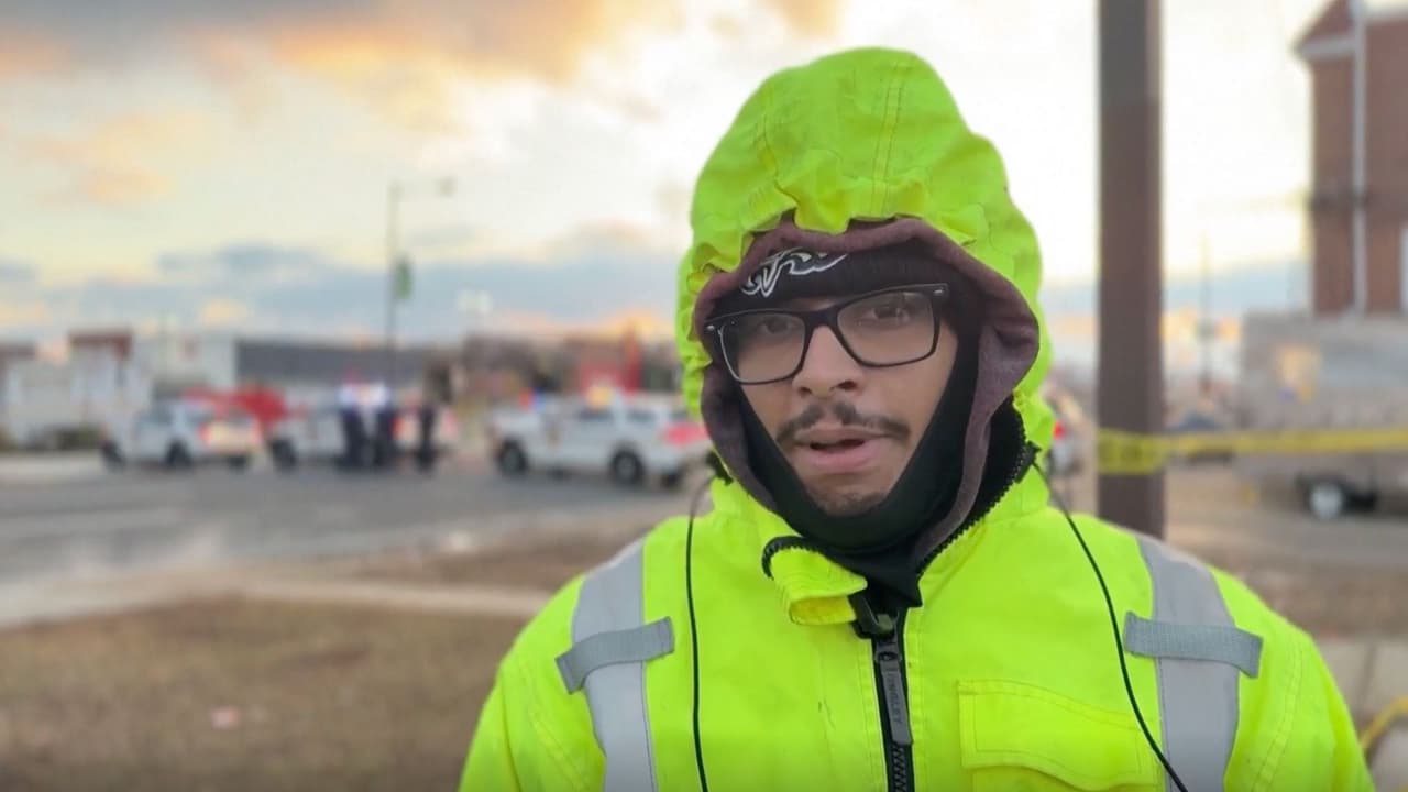 Testigos del choque de una avioneta en una zona residencial de Filadelfia cuentan que vieron cuerpos en mal estado y casas quemándose tras el impacto de la aeronave en la zona. Hasta ahora han confirmado que siete personas fallecieron, seis eran pasajeros, y hay 19 heridos.