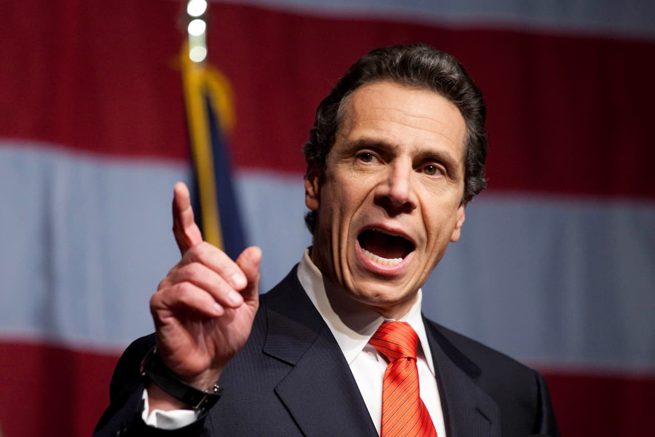 Cuomo firma ley que permite a Nueva York procesar a quienes han recibido indulto presidencial 