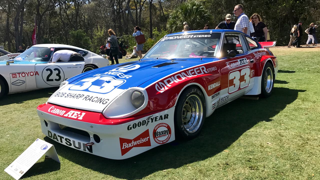 <b>Paul Newman</b> es una de las pocas súper estrellas de la pantalla grande que tuvo un genuino y verdadero éxito en las pistas. Tanto como corredor como constructor cuando la edad lo obligó a retirarse como piloto activo. Este 
<b>Datsun 280ZX Turbo</b> fue el vehículo con que Newman obtuvo su primera historia de TransAm en 1982 en la pista de Brainerd, habiéndose mantenido como puntero durante toda la carrera.