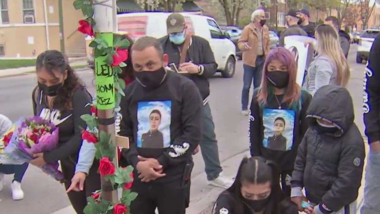 Realizan vigilia para exigir justicia en el caso de Anthony Álvarez, quien murió a manos de la policía de Chicago