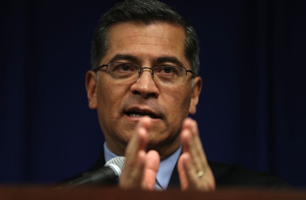 Xavier Becerra y Sally Yates, los posibles candidatos de Biden a un Departamento de Justicia con el reto de restaurar su independencia