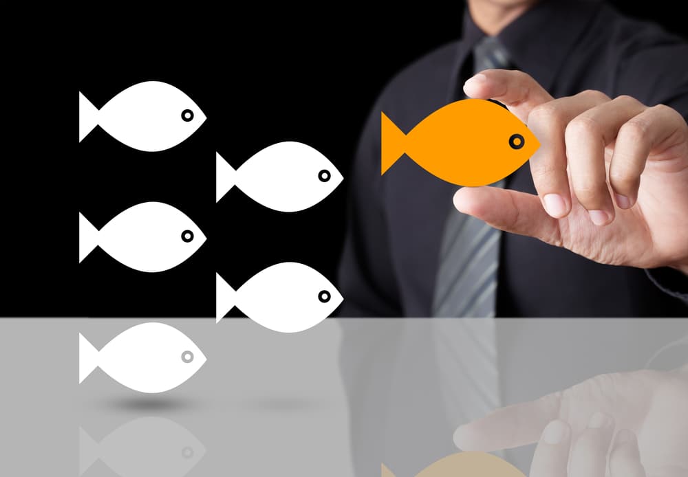 Para no estar yendo de aquí para allá y ser presa de las personas que te están invitando constantemente y manipulan tu tiempo tienes que salvaguardarte. Este tránsito es para que descubras la diferencia entre estar solo y sentirte solo. En tus manos está aprovechar este tiempo para aprender mucho más de ti mismo o dejarte llevar por los demás y al llegar al final del día darte cuenta de que has estado perdiendo toda tu jornada. 
<br>