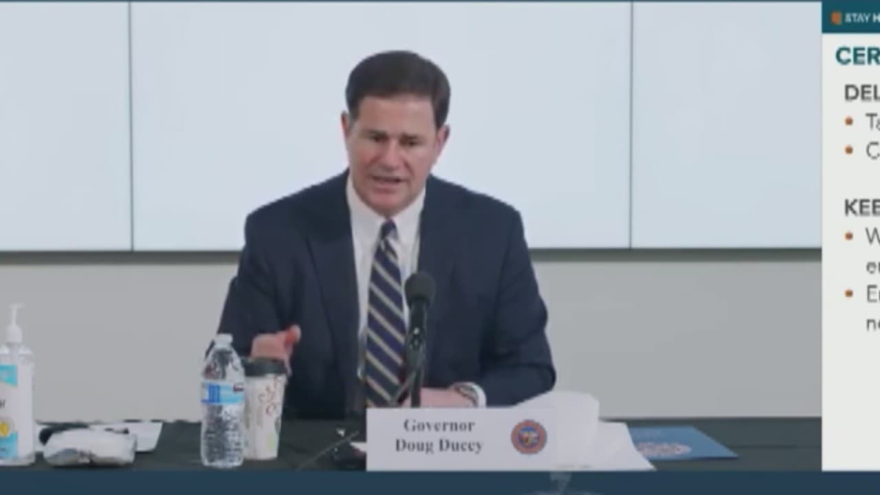 <h3 class="cms-H3-H3">JUNIO</h3>
<br>Doug Ducey lanzó una orden ejecutiva para el cierre de negocios como: bares, gimnasios, cines y parques acuáticos, debido al alto número de casos reportados de coronavirus. 
<br>