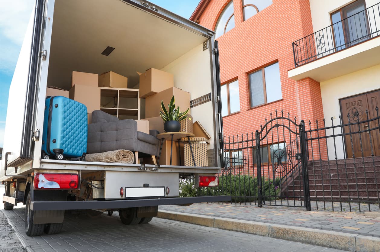 El sitio proporciona los costos de vida mensuales estimados, sin alquiler, para una sola persona en cada ciudad. 
<br>
<br>Por separado calcula dos precios para apartamentos de una habitación: uno para los del centro de la ciudad y otro para los de las afueras.
<br>
<br>También tiene un índice separado que mide la calidad de vida, que toma en cuenta el poder adquisitivo, el costo de vida, la contaminación, la atención médica, la seguridad, el clima, el tiempo de viaje y el tráfico.
<br>
<br>Estos son las seis ciudades que se encuentran en la lista:
<br>