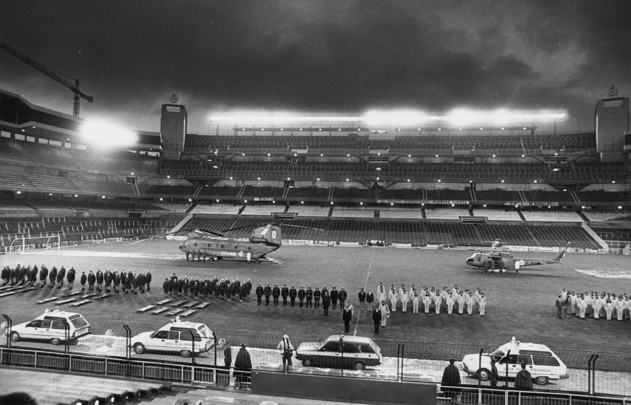 <h3 class="cms-H3-H3">1. España 1982: Hungría 10 - El Salvador 1</h3>
<br>
<br>El equipo salvadoreño fue derrotado por la selección húngara por 10 goles contra 1, en la que –hasta este 23 de noviembre– es la mayor goleada en la historia de las Copas del Mundo. En la imagen, el estadio Santiago Bernabéu, en Madrid, durante esa cita mundialista. 
<br>