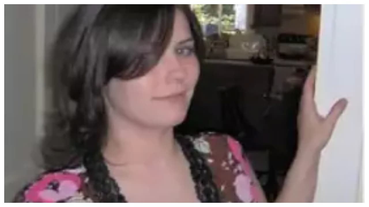 Maureen Brainard-Barnes de Norwich, Connecticut, tenía 25 años cuando desapareció. Fue vista por última vez el 9 de julio de 2007. Era madre de dos hijos, era prostituta y se anunciaba en Craigslist.